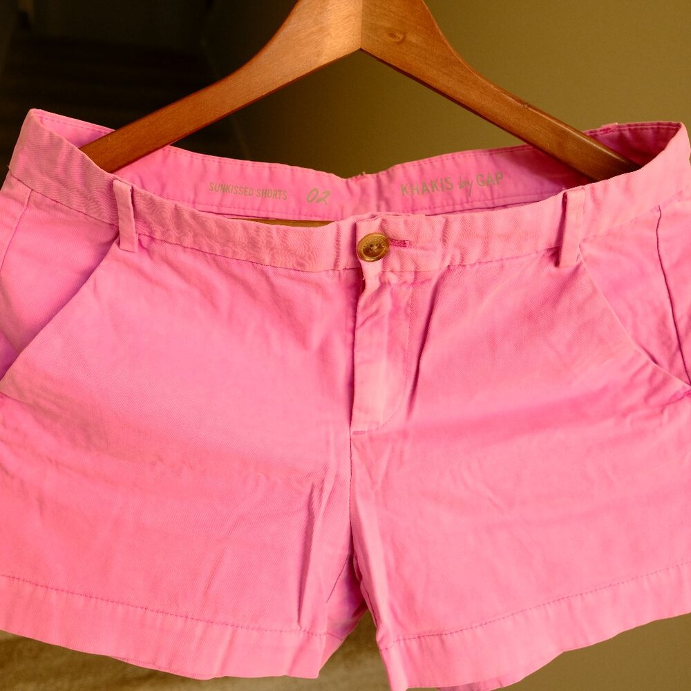Khakis by Gap Womens Sunkissed Shorts, US 2